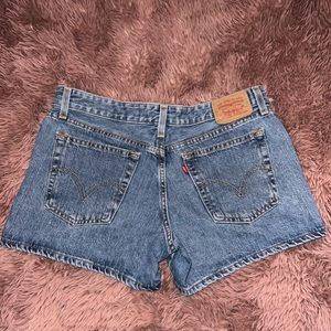 Levi’s shorts